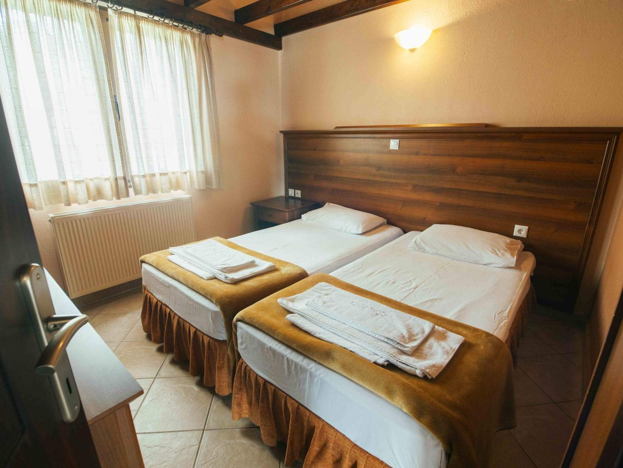 Karyon Apartments Kariofiton Экстерьер фото