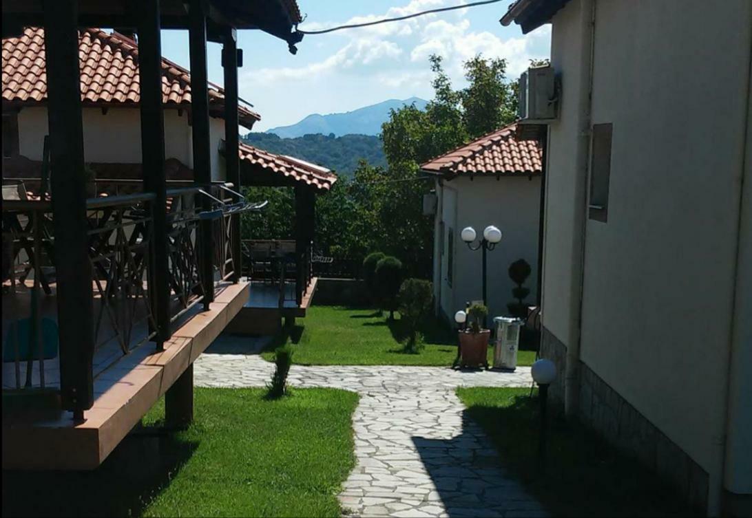 Karyon Apartments Kariofiton Экстерьер фото